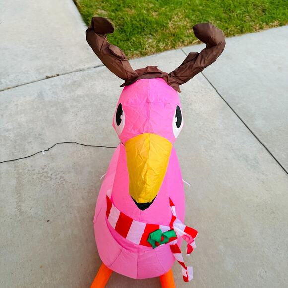 3.5 Ft LED Flamingo Christmas Inflatable w Antlers & Holiday Scarf - Picture 6 of 7